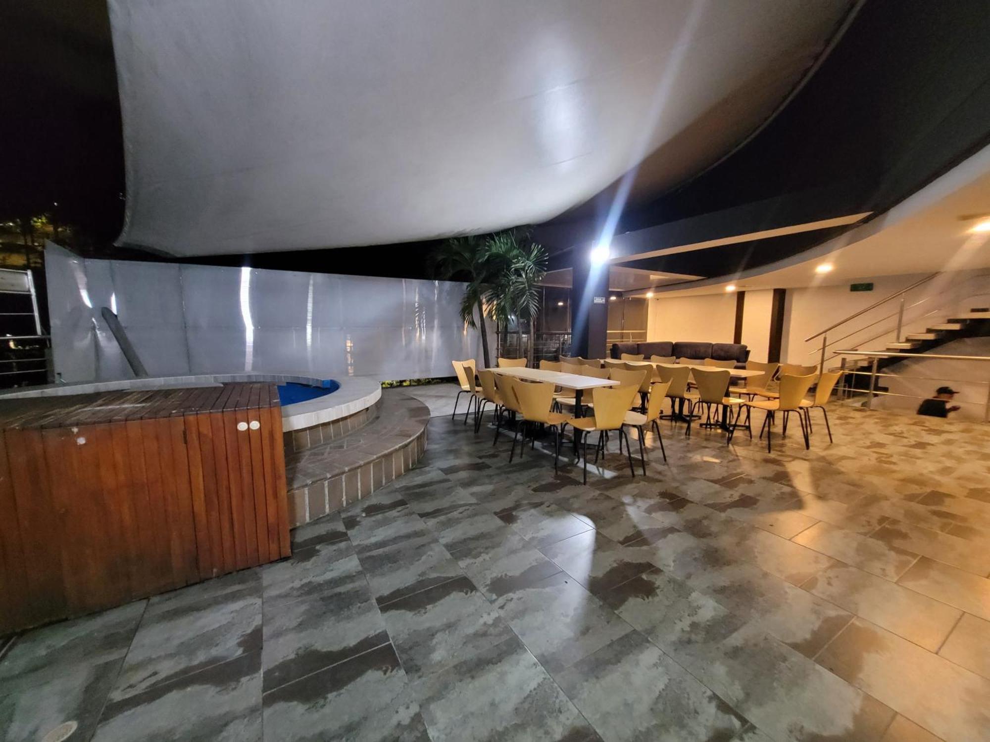 Hotel Med 33 ميديلين المظهر الخارجي الصورة