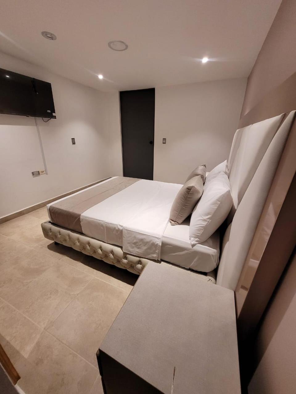 Hotel Med 33 ميديلين المظهر الخارجي الصورة